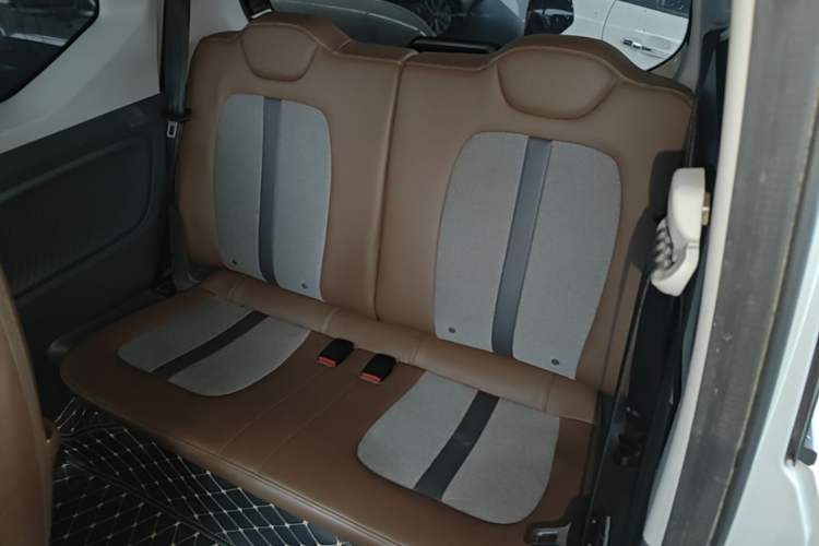 Used Wuling Hongguang MINIEV 2022 GAMEBOY 200km Gaming Edition with Lithium Iron Phosphate Left Rear Seat