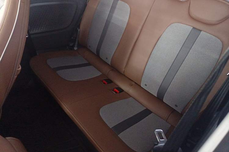 Used Wuling Hongguang MINIEV 2022 GAMEBOY 300km Enthusiast Model with Lithium Iron Phosphate Left Rear Seat