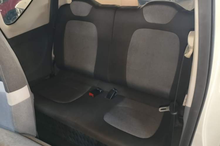 Used Wuling Hongguang MINIEV 2022 Macaron Premium Model – Lithium Iron Phosphate Left Rear Seat