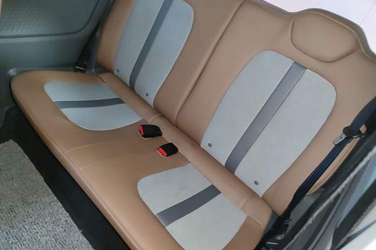 Used Wuling Hongguang MINIEV 2022 GAMEBOY 200km Gaming Edition with Lithium Iron Phosphate Left Rear Seat