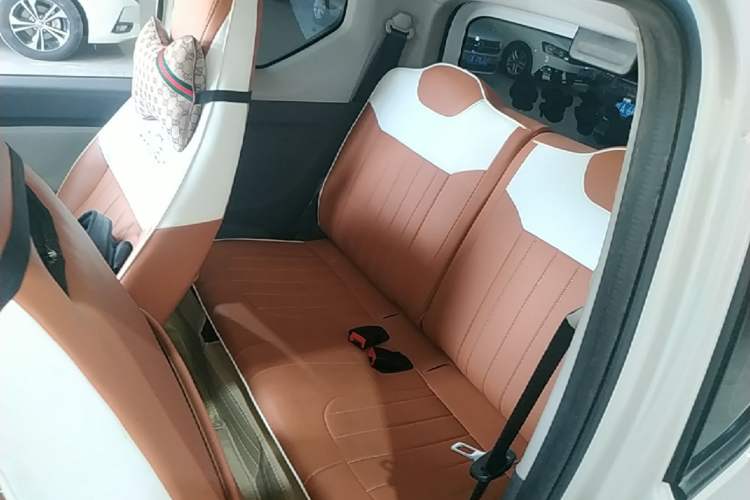 Used Wuling Hongguang MINIEV 2022 Macaron Premium Model – Lithium Iron Phosphate Left Rear Seat