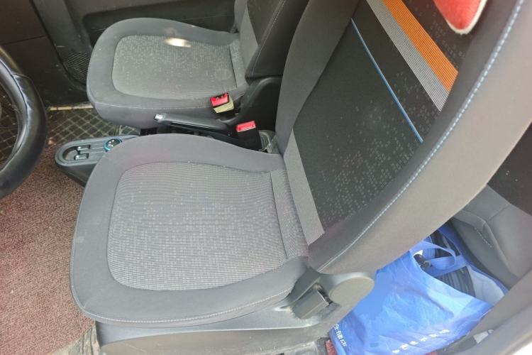 Used Wuling Hongguang MINIEV 2022 Easy Version Lithium Iron Phosphate Left Rear Seat