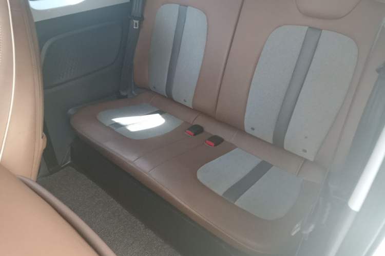 Used Wuling Hongguang MINIEV 2022 GAMEBOY 200km Gaming Edition with Lithium Iron Phosphate Left Rear Seat