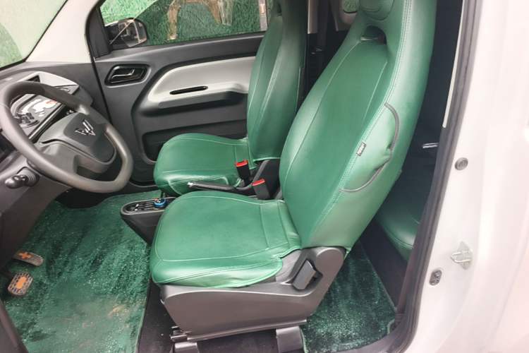 Used Wuling Hongguang MINIEV 2022 Zizai Version Lithium Iron Phosphate Left Rear Seat