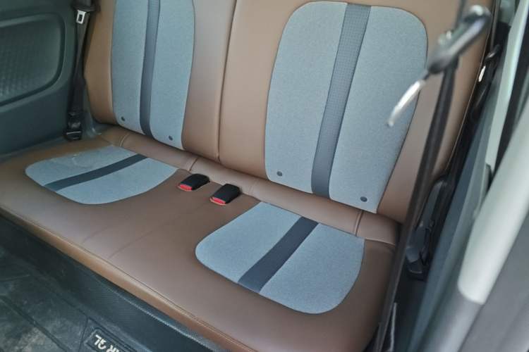 Used Wuling Hongguang MINIEV 2022 GAMEBOY 300km Enthusiast Model with Lithium Iron Phosphate Left Rear Seat
