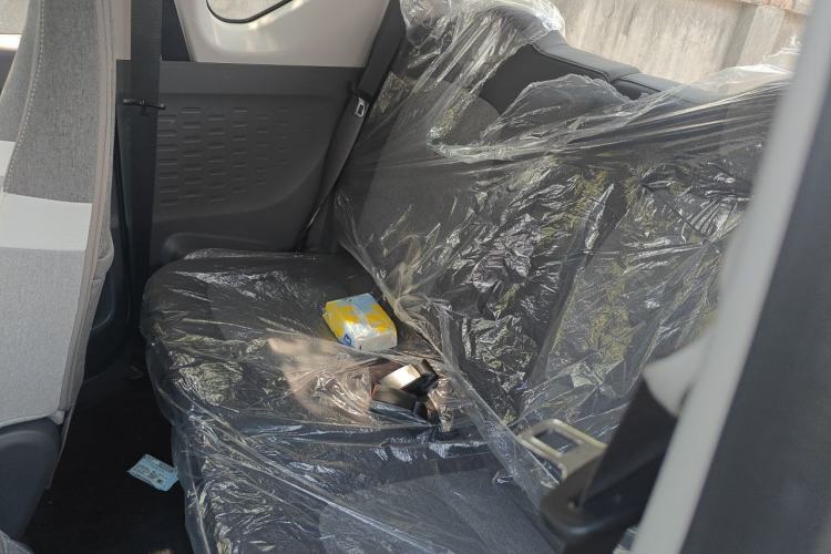 Used Wuling Hongguang MINIEV 2022 Macaron Fashion Model Lithium Iron Phosphate Left Rear Seat