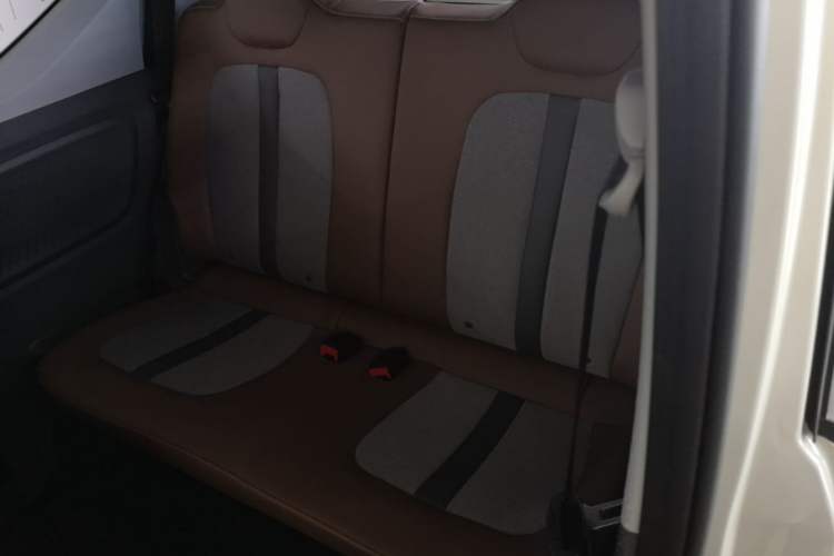 Used Wuling Hongguang MINIEV 2022 GAMEBOY 200km Gaming Edition with Lithium Iron Phosphate Left Rear Seat