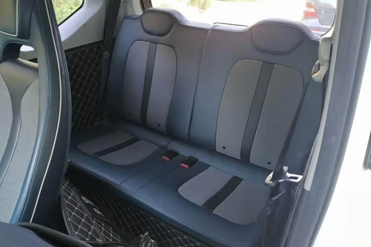 Used Wuling Hongguang MINIEV 2022 GAMEBOY 200km Gaming Edition with Lithium Iron Phosphate Left Rear Seat