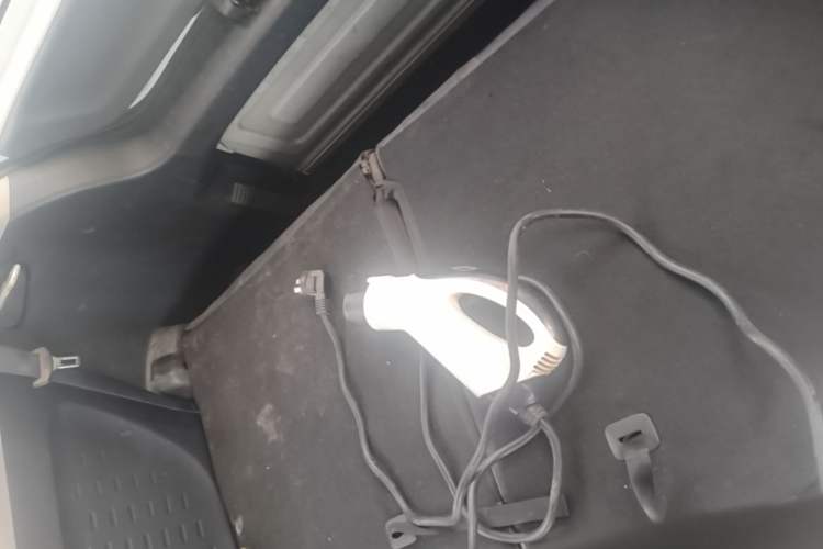 Used Wuling Hongguang MINIEV 2022 Zizai Version Lithium Iron Phosphate Left Rear Seat