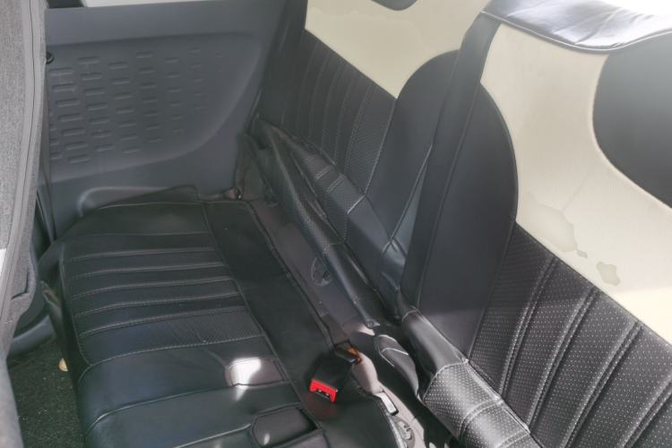 Used Wuling Hongguang MINIEV 2022 Macaron Fashion Edition Lithium-Nickel-Cobalt-Alpha-oxide Left Rear Seat