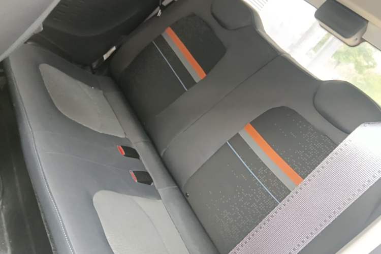 Used Wuling Hongguang MINIEV 2022 Zizai Version Lithium Iron Phosphate Left Rear Seat