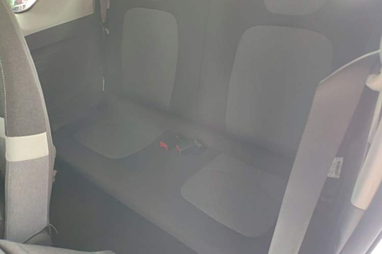 Used Wuling Hongguang MINIEV 2022 Macaron Premium Model – Lithium Iron Phosphate Left Rear Seat