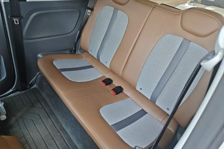 Used Wuling Hongguang MINIEV 2022 GAMEBOY 200km Gaming Edition with Lithium Iron Phosphate Left Rear Seat
