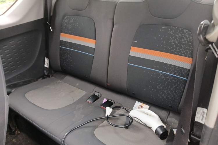 Used Wuling Hongguang MINIEV 2022 Easy Version Lithium Iron Phosphate Left Rear Seat