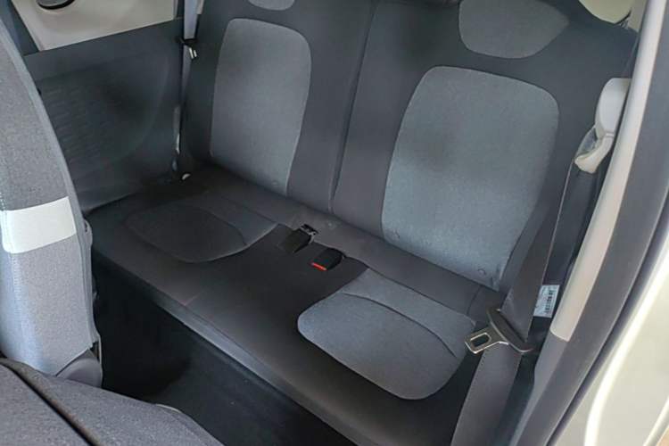 Used Wuling Hongguang MINIEV 2022 Macaron Fashion Edition Lithium-Nickel-Cobalt-Alpha-oxide Left Rear Seat