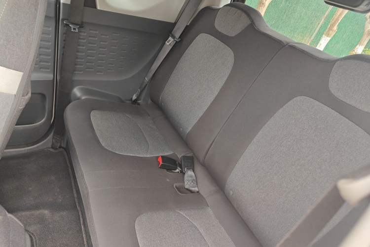 Used Wuling Hongguang MINIEV 2022 Macaron Fashion Model Lithium Iron Phosphate Left Rear Seat