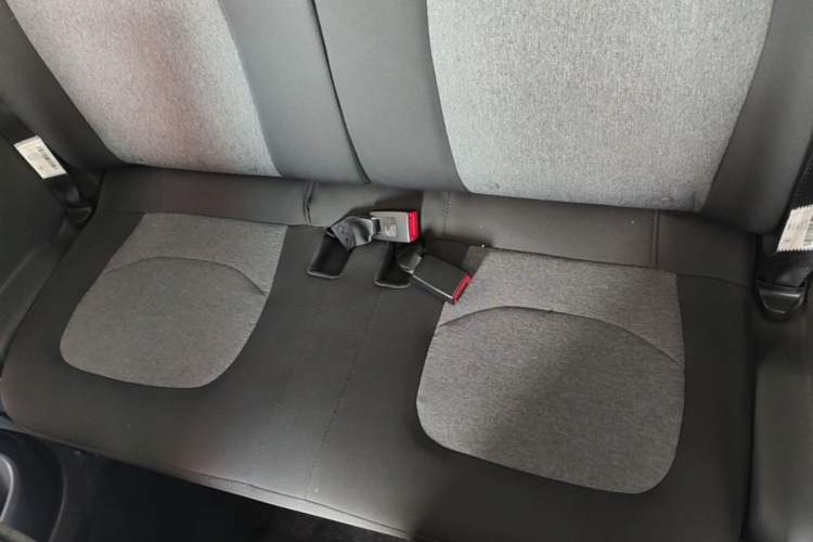Used Wuling Hongguang MINIEV 2022 Macaron Premium Model – Lithium Iron Phosphate Left Rear Seat
