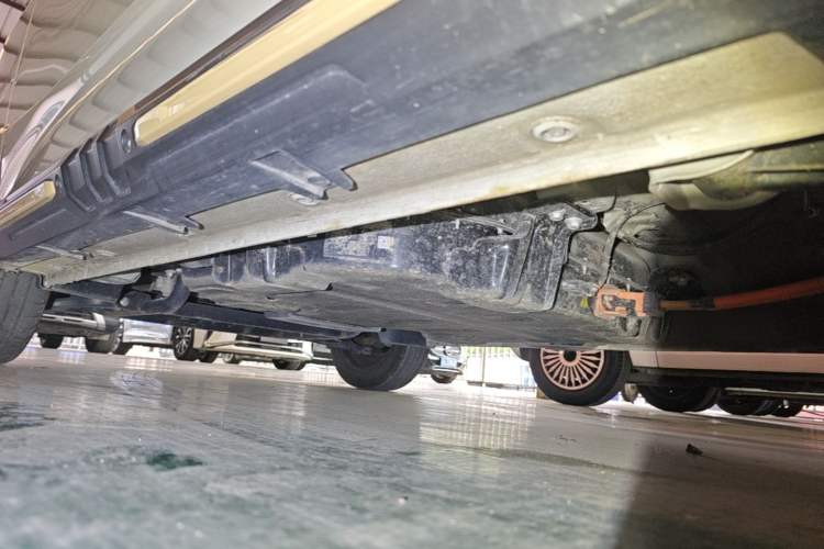 Used Wuling Hongguang MINIEV 2022 GAMEBOY 200km Gaming Edition with Lithium Iron Phosphate Left Side Sill
