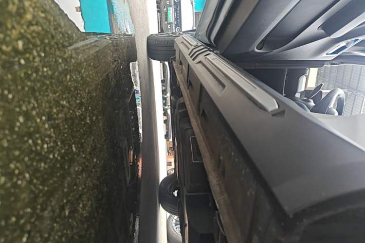 Used Wuling Hongguang MINIEV 2022 GAMEBOY 300km Enthusiast Model with Lithium Iron Phosphate Left Side Sill