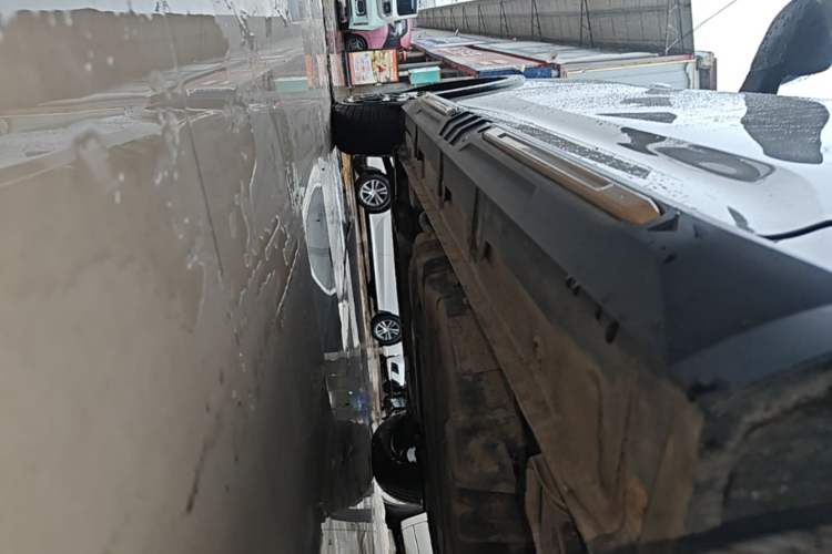 Used Wuling Hongguang MINIEV 2022 GAMEBOY 200km Gaming Edition with Lithium Iron Phosphate Left Side Sill