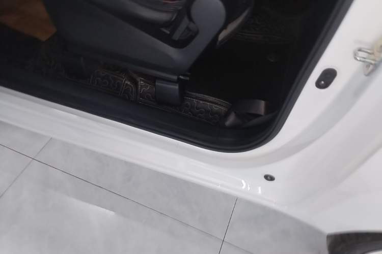 Used Wuling Hongguang MINIEV 2022 Easy Version Lithium Iron Phosphate Left Side Sill