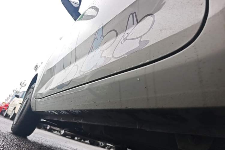 Used Wuling Hongguang MINIEV 2022 Macaron Premium Model – Lithium Iron Phosphate Left Side Sill