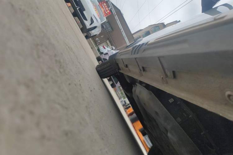 Used Wuling Hongguang MINIEV 2022 GAMEBOY 200km Gaming Edition with Lithium Iron Phosphate Left Side Sill