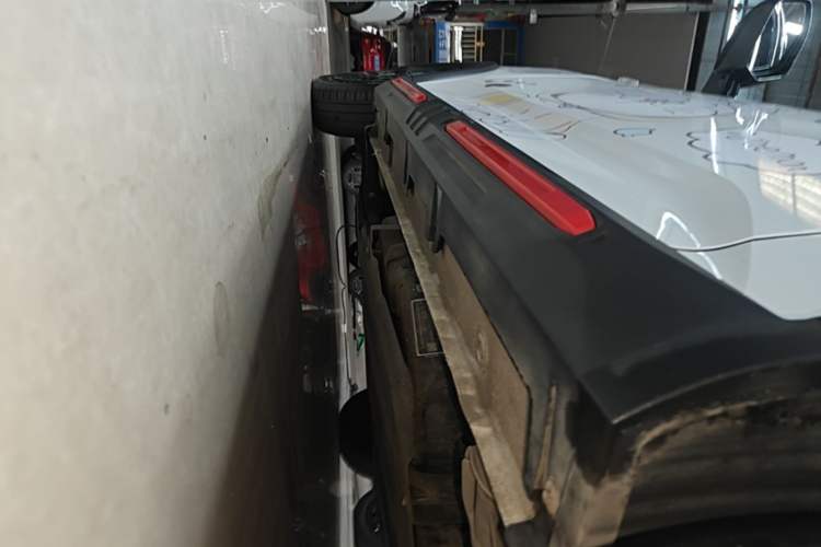 Used Wuling Hongguang MINIEV 2022 GAMEBOY 300km Enthusiast Model with Lithium Iron Phosphate Left Side Sill