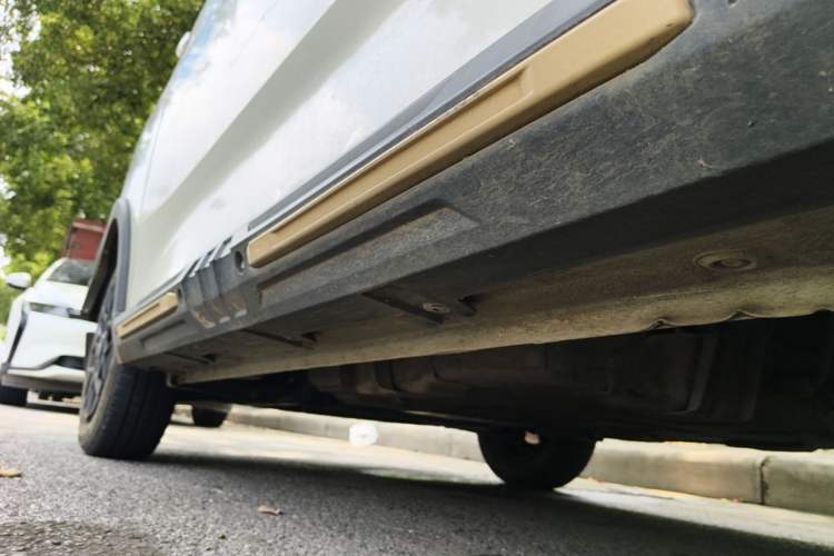 Used Wuling Hongguang MINIEV 2022 GAMEBOY 200km Gaming Edition with Lithium Iron Phosphate Left Side Sill