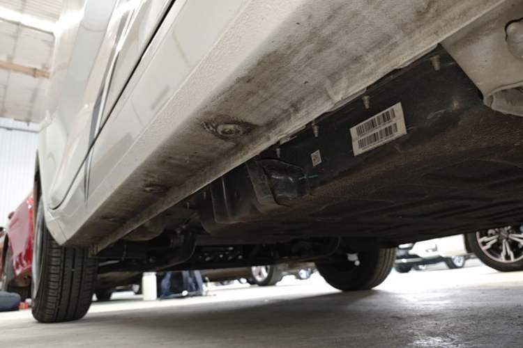 Used Wuling Hongguang MINIEV 2022 Macaron Premium Model – Lithium Iron Phosphate Left Side Sill