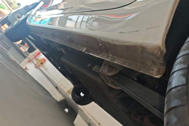 Used Wuling Hongguang MINIEV 2022 Zizai Version Lithium Iron Phosphate Left Side Sill