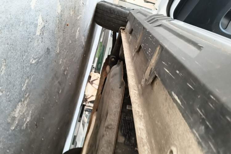 Used Wuling Hongguang MINIEV 2022 GAMEBOY 200km Gaming Edition with Lithium Iron Phosphate Left Side Sill