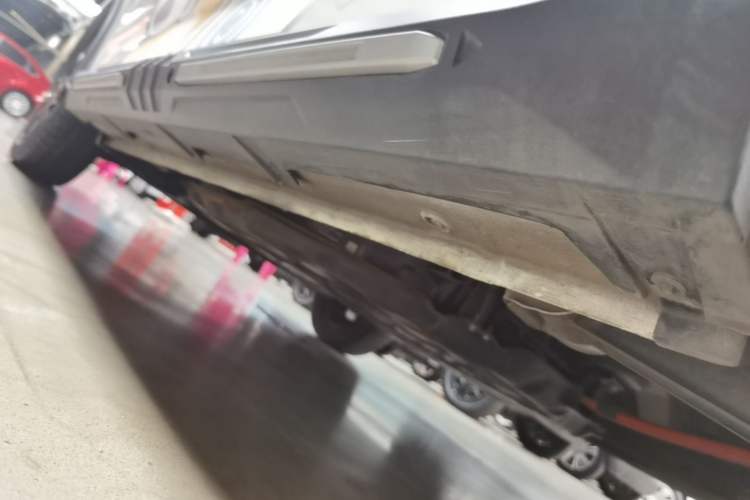 Used Wuling Hongguang MINIEV 2022 GAMEBOY 200km Gaming Edition with Lithium Iron Phosphate Left Side Sill