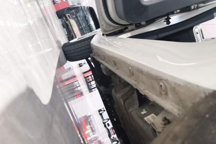 Used Wuling Hongguang MINIEV 2022 Macaron Premium Model – Lithium Ternary Battery Left Side Sill
