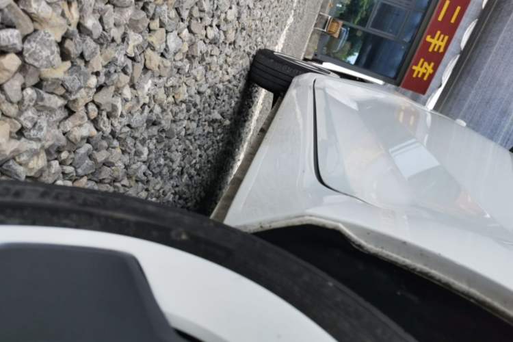 Used Wuling Hongguang MINIEV 2022 Easy Version Lithium-NMC Left Side Sill