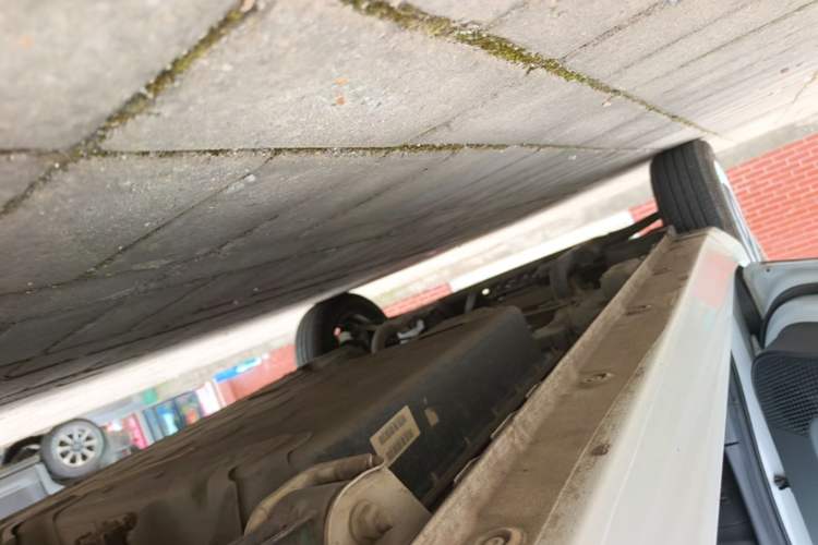 Used Wuling Hongguang MINIEV 2022 Zizai Version Lithium Iron Phosphate Left Side Sill