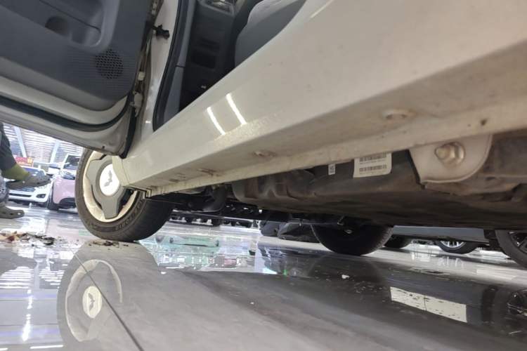 Used Wuling Hongguang MINIEV 2022 Macaron Premium Model – Lithium Iron Phosphate Left Side Sill