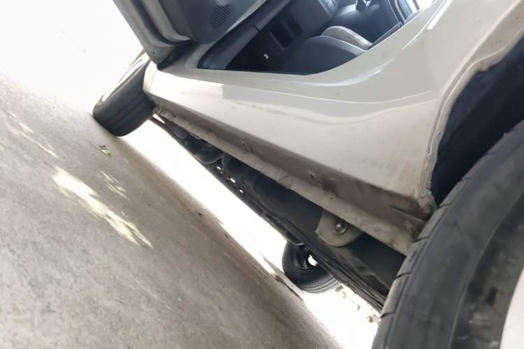 Used Wuling Hongguang MINIEV 2022 Macaron Premium Model – Lithium Iron Phosphate Left Side Sill