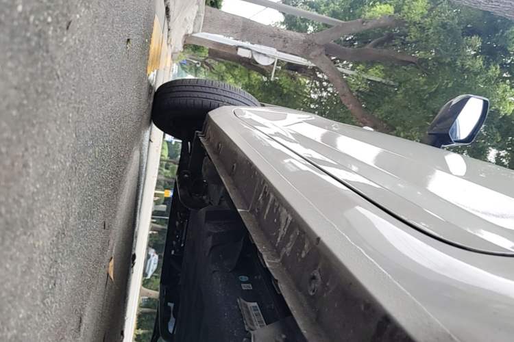 Used Wuling Hongguang MINIEV 2022 Macaron Premium Model – Lithium Iron Phosphate Left Side Sill