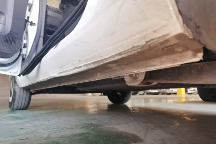 Used Wuling Hongguang MINIEV 2022 Zizai Version Lithium-NMC Left Side Sill