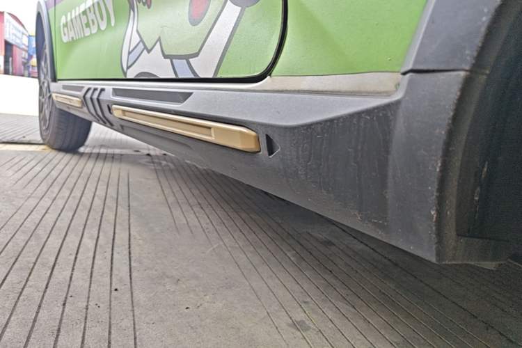 Used Wuling Hongguang MINIEV 2022 GAMEBOY 200km Gaming Edition with Lithium Iron Phosphate Left Side Sill