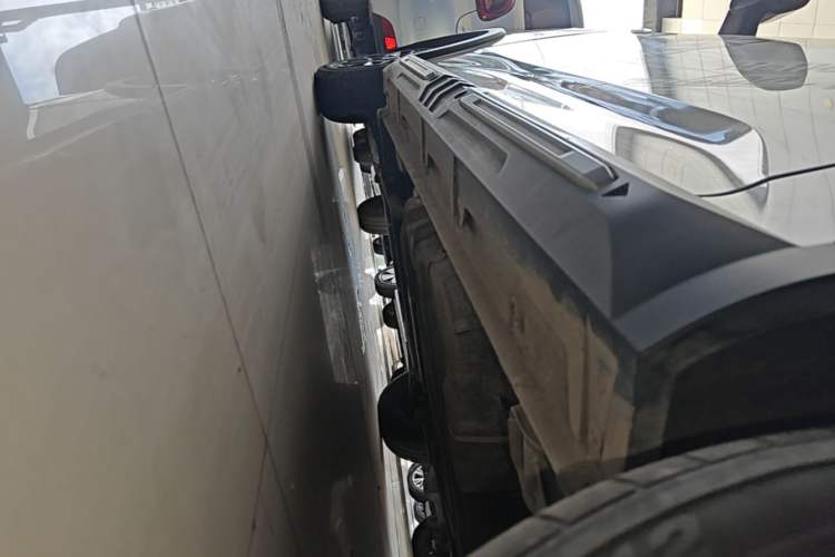 Used Wuling Hongguang MINIEV 2022 GAMEBOY 200km Gaming Edition with Lithium Iron Phosphate Left Side Sill