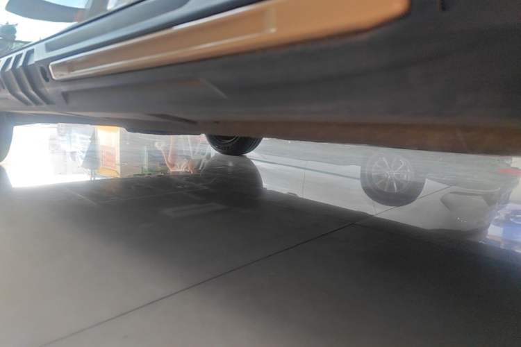 Used Wuling Hongguang MINIEV 2022 GAMEBOY 200km Gaming Edition with Lithium Iron Phosphate Left Side Sill