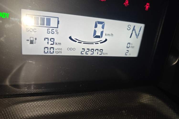 Used Wuling Hongguang MINIEV 2022 Easy Version Lithium-NMC Odometer Close Up