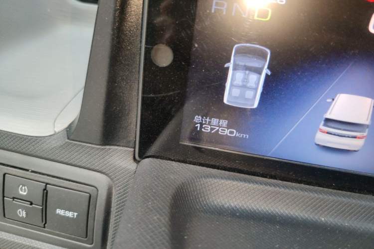 Used Wuling Hongguang MINIEV 2022 Zizai Version Lithium Iron Phosphate Odometer Close Up