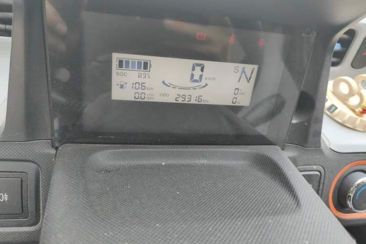 Used Wuling Hongguang MINIEV 2022 Easy Version Lithium Iron Phosphate Odometer Close Up