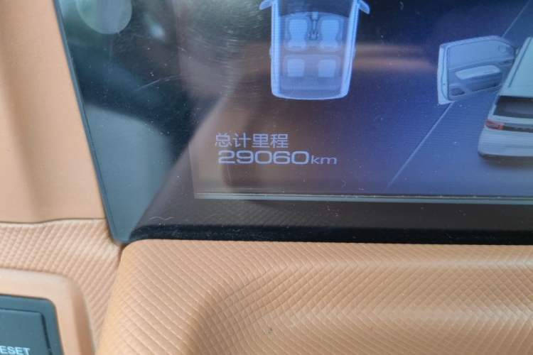 Used Wuling Hongguang MINIEV 2022 Macaron Premium Model – Lithium Iron Phosphate Odometer Close Up