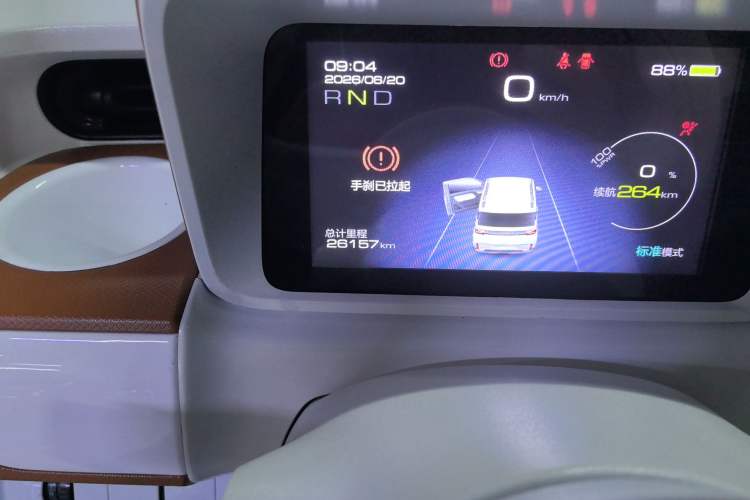 Used Wuling Hongguang MINIEV 2022 GAMEBOY 300km Enthusiast Model with Lithium Iron Phosphate Odometer Close Up