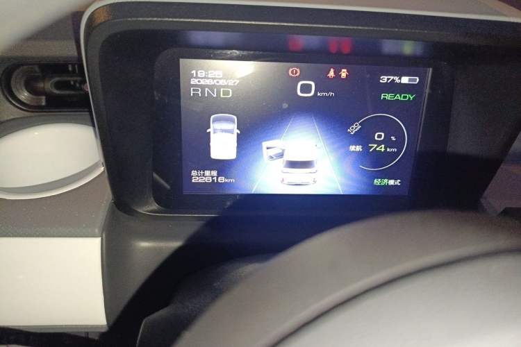 Used Wuling Hongguang MINIEV 2022 GAMEBOY 200km Gaming Edition with Lithium Iron Phosphate Odometer Close Up