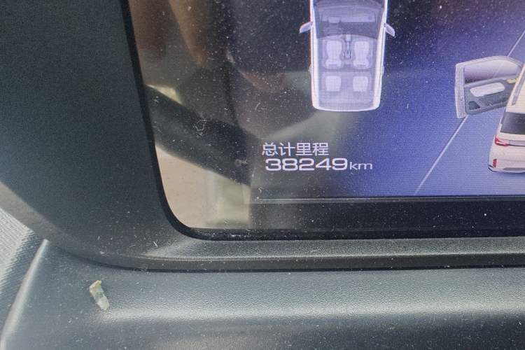 Used Wuling Hongguang MINIEV 2022 GAMEBOY 200km Gaming Edition with Lithium Iron Phosphate Odometer Close Up